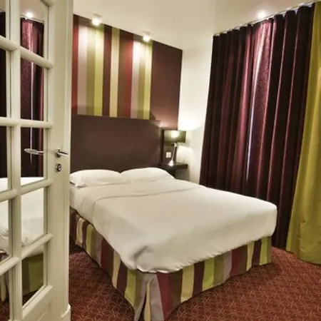 Star Champs-elysees Hotel 4*
