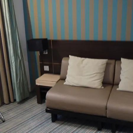Hotel Star Champs-elysees Paris