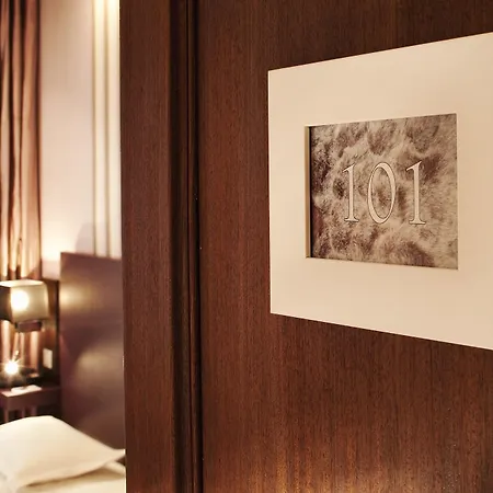 Hotel Star Champs-elysees 4*