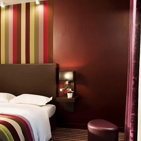 Hotel Star Champs-elysees Paris