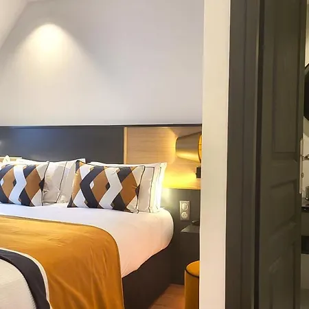 Star Champs-elysees 4*