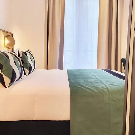 Star Champs-elysees Hotel 4*