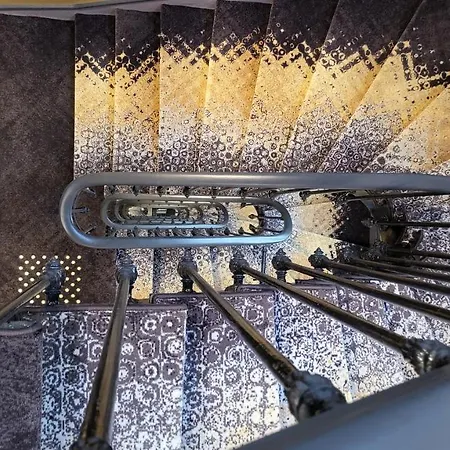 Star Champs-elysees Hotel 4*