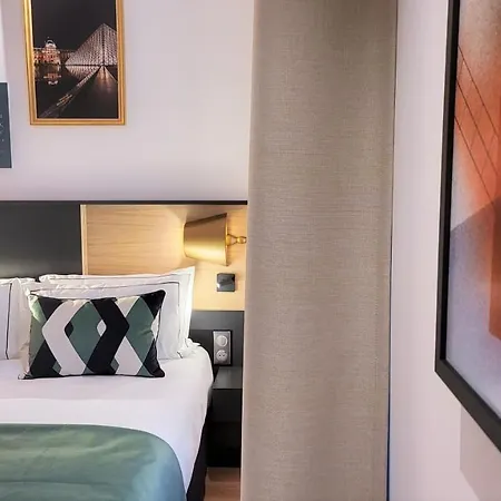 Hotel Star Champs-elysees 4*