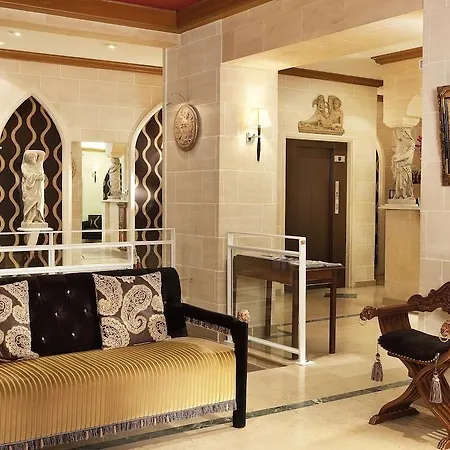 Star Champs-elysees 4*