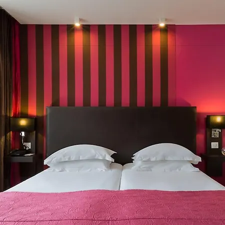 Star Champs-elysees 4*
