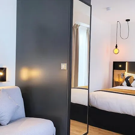 Star Champs-elysees Hotel