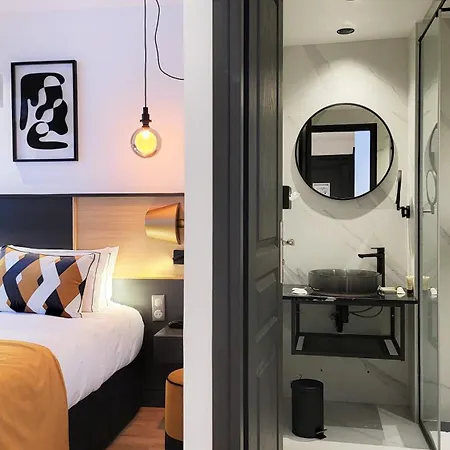 Star Champs-elysees فندق 4*