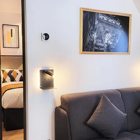 Star Champs-elysees 4*