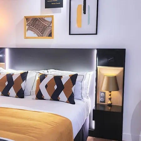 Star Champs-elysees فندق 4*