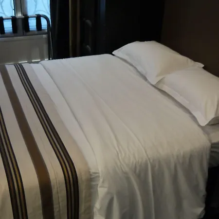 فندق Star Champs-elysees باريس