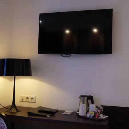 فندق Star Champs-elysees باريس