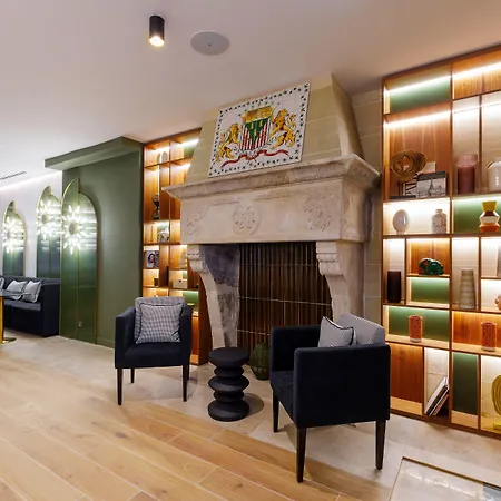 Star Champs-elysees فندق 4*