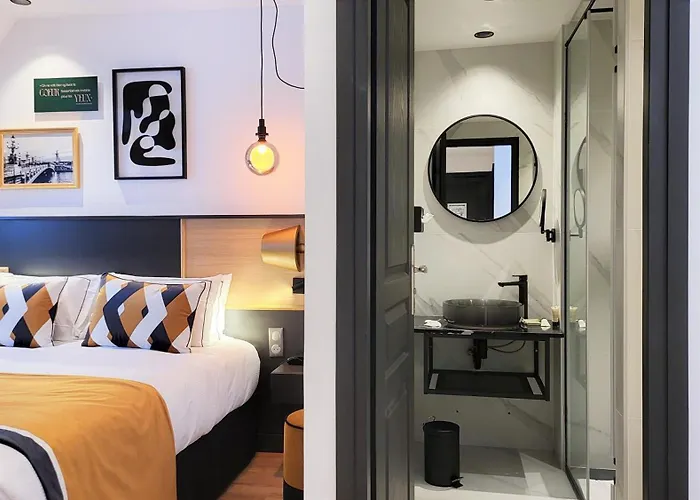 Star Champs-elysées Hotel 4*