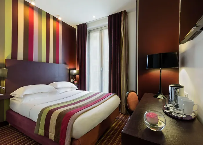 Star Champs-elysées Hotel 4*