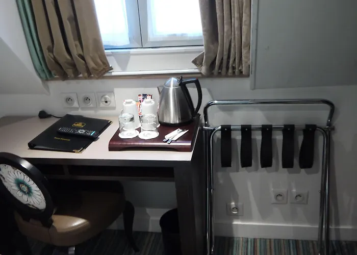 Star Champs-elysées 4*