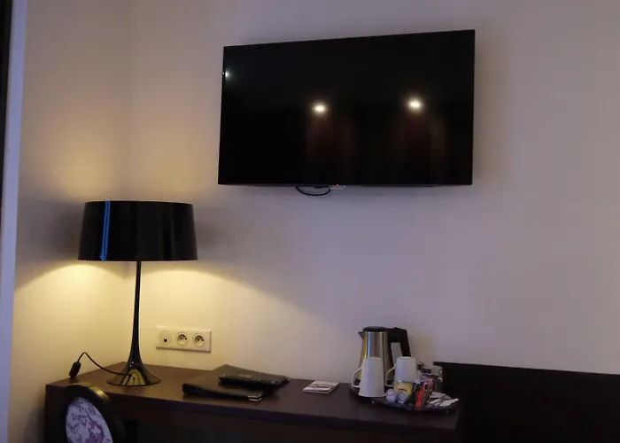 Hotel Star Champs-elysées Paris