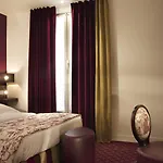 Star Champs-elysees Hotell