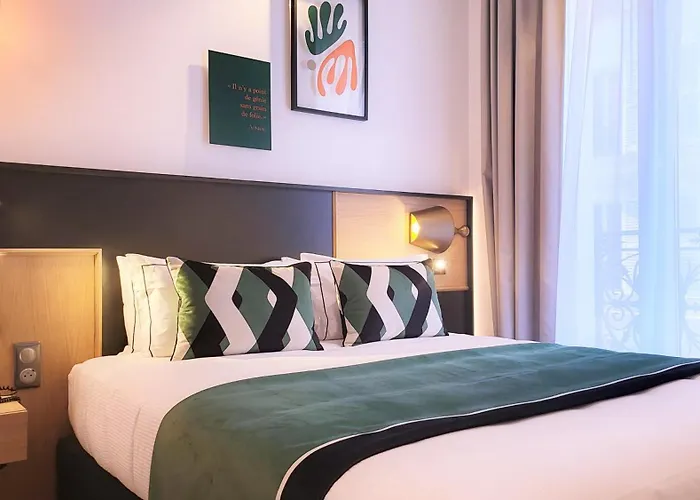 Hotel Star Champs-elysées 4*