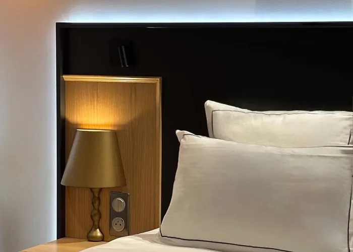 Star Champs-elysées Hotel 4*