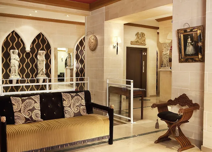 Star Champs-elysées Hotel 4*