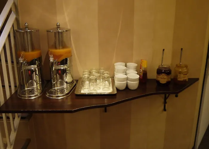Hotel Star Champs-elysées 4*