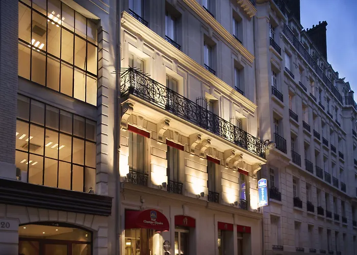 Star Champs-elysées Hotel 4*